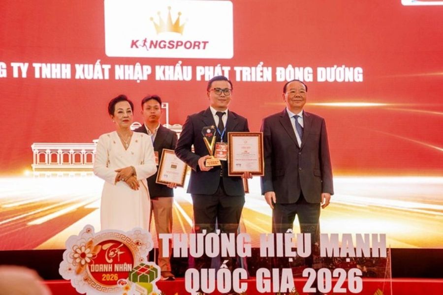 Đại diện KingSport nhận giải tại lễ công bố năm 2026